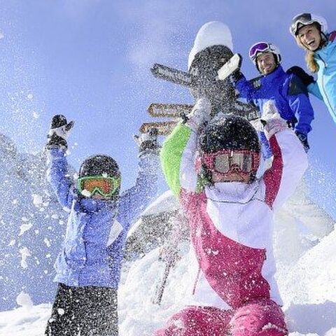 Illustratie bij: Waarom Barbara het liefst elk jaar met de kinderen in Oostenrijk gaat skiën