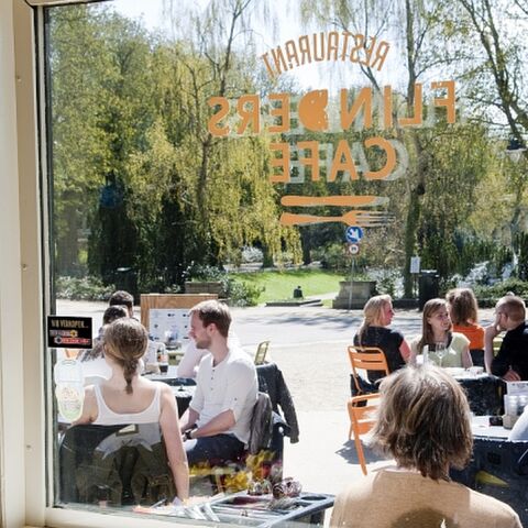 Illustratie bij: Doen: dit weekend naar het terras van café Flinders (Groningen)