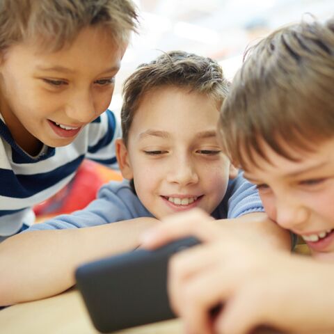 Illustratie bij: Pesten 2.0. (Niet in de klas, maar op whatsapp)