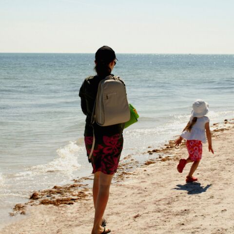 Illustratie bij: Aan die moeder die met 3 peuters naar het strand ging: je bent mijn heldin