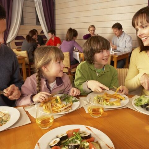 Illustratie bij: Waarom uiteten met kinderen wél een succes kan zijn