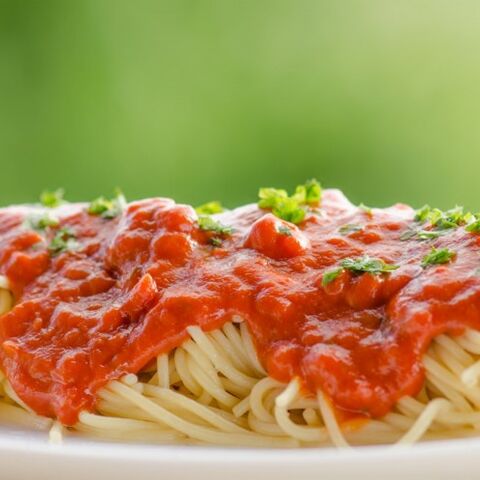 Illustratie bij: (vegetarische) Spaghetti met verstopte groenten