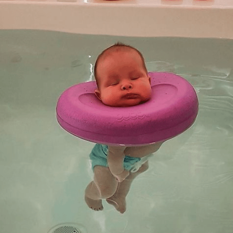 Illustratie bij: Er bestaan dus spa’s voor baby’s en de foto’s zijn niet te doen, zo schattig!