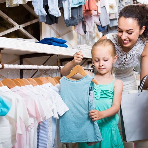 Illustratie bij: Stop oneerlijke kinderkleding! (Waarom je niet alles bij grote ketens moet kopen)