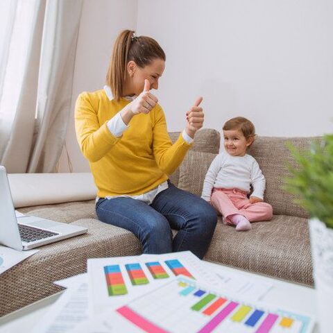 Illustratie bij: 16 schouderklopjes die je jezelf best wat vaker mag geven als moeder