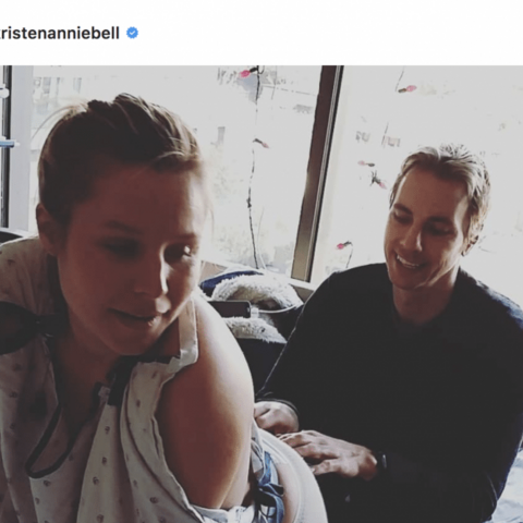 Illustratie bij: Kristen Bell (Anna uit Frozen) deelt heerlijk herkenbare bevallingsfoto’s