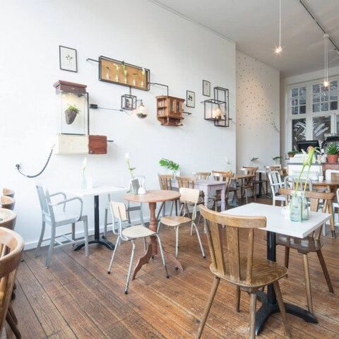 Illustratie bij: Heerlijk koffiedrinken, lunchen en picknicken bij Bairro Alto in Nijmegen (is het al zomer?)