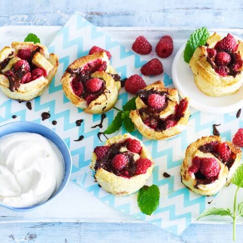 Illustratie bij: Perfect voor het paasontbijt: wentelteefjesmuffins met framboos