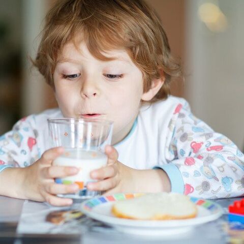 Illustratie bij: Hoeveel melk mag een peuter? Wij zochten het voor je uit