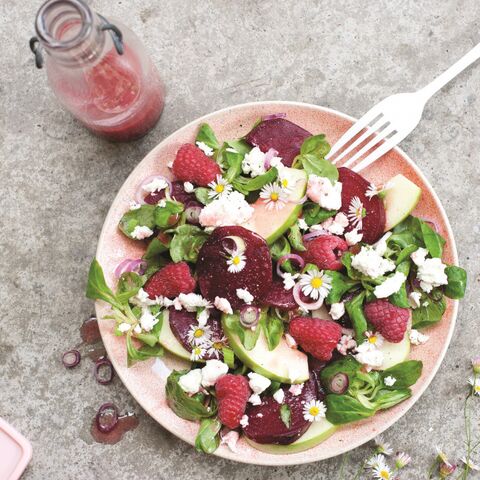 Illustratie bij: Binnen 10 minuten gemaakt: heerlijke salade met frambozen