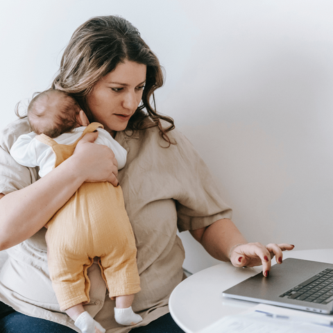 Illustratie bij: Mama heeft – weer – het nakijken: geen gratis kinderopvang betekent geen emancipatie