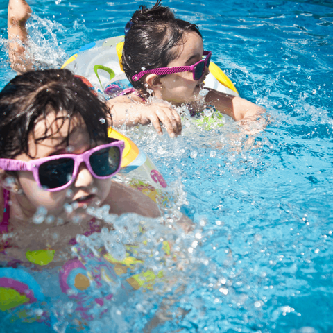 Illustratie bij: Perfecte pipovoeten – of weer een zomer in het pierenbadje