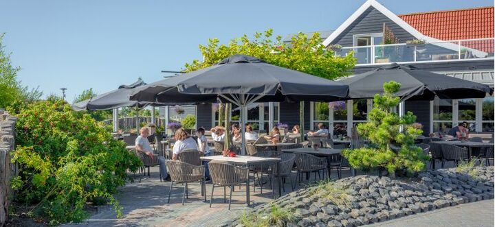 Op naar Renesse! Genieten van het strand bij Strandcafé Dok (ook leuk voor kinderen!)