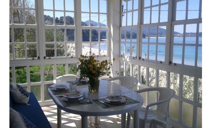 Genieten in dit heerlijke vakantiehuis op het strand van het Spaanse Portosin