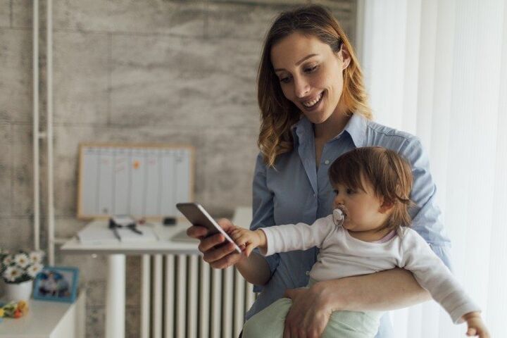 De avond van jonge ouders in 35 WhatsAppjes