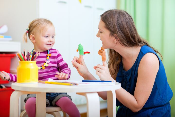 12 dingen die je denkt als je kind niet zelf kan spelen