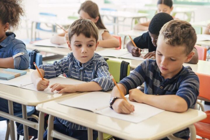 Interessant: Kinderen die veel worden geprezen, spelen vaker vals