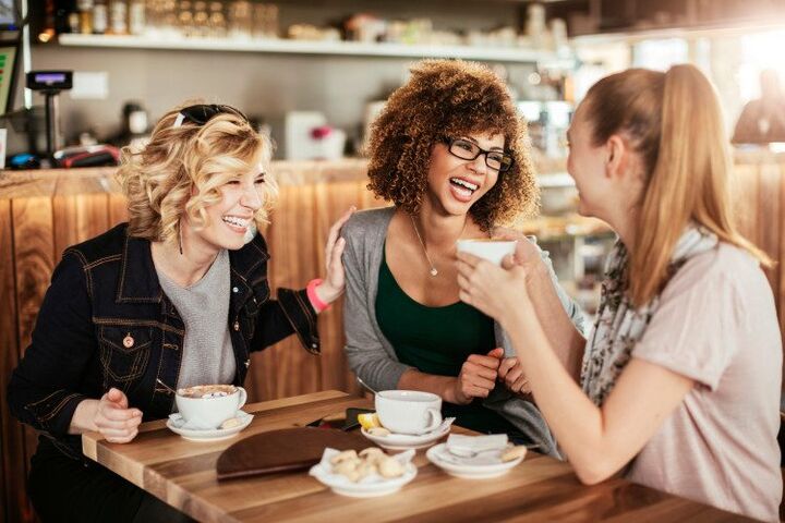 Goed nieuws voor alle ouders: studie bewijst dat mensen die koffie drinken langer leven