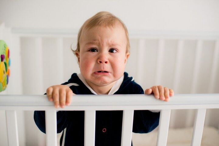 Grappig en vreselijk tegelijk: zo klinkt het als baby's huilen in slow motion