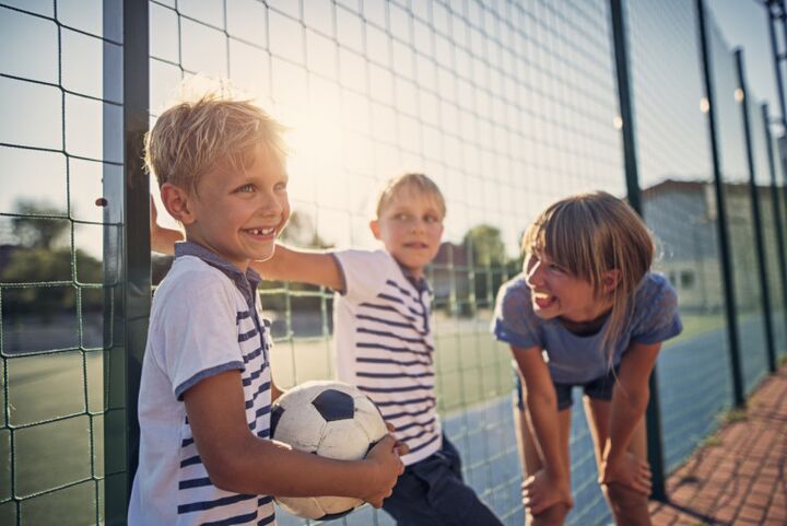 Uit onderzoek blijkt: middelste kinderen zijn het moeilijkst