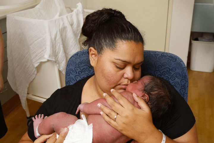 Deze vrouw bracht op natuurlijke wijze een baby van ruim 6 kilo (!!!!!!) ter wereld