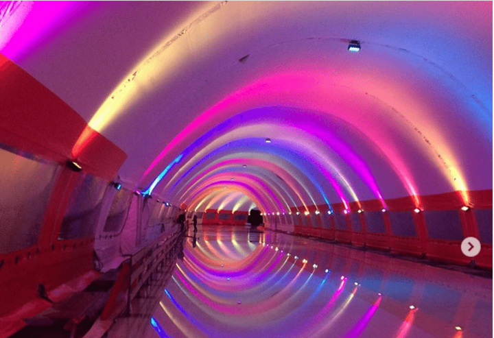 Topuitje voor de kerstvakantie: regenboogschaatsen in Rotterdam